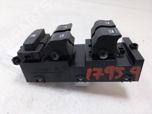 Right front window switch HYUNDAI i40 I (VF) 1.7 CRDi | BP38811294I26 - Image 3