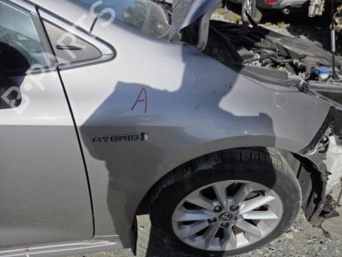 Used Right front fenders Right front fenders TOYOTA COROLLA Saloon (_E21_) 1.8 VVTi Hybrid (126 hp) 40020072 40020072