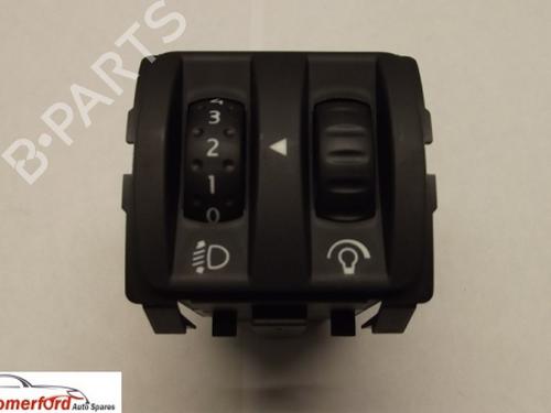 Used Switch Switch RENAULT MEGANE II Saloon (LM0/1_) 1.4 (98 hp) 38802202 38802202