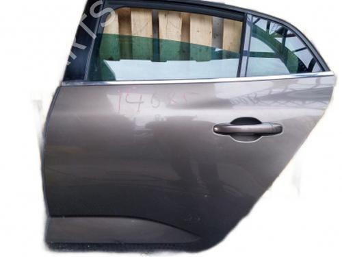 left-rear-door-renault-megane-iv-saloon-2016-38811751 main image