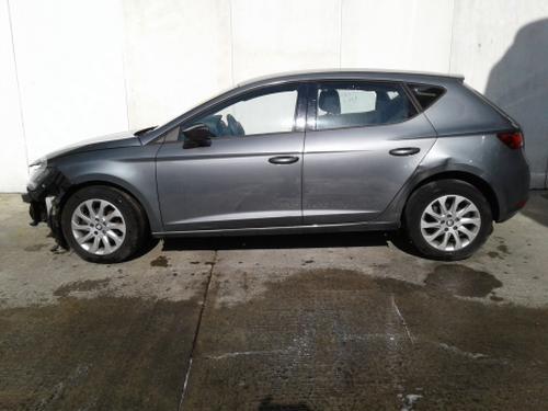 Left front fog light SEAT LEON (5F1) 1.6 TDI | BP38811324C30 - Image 9