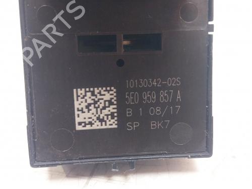 Right front window switch SKODA OCTAVIA III Combi (5E5, 5E6) 2.0 TDI | BP38810697I26 - Image 8