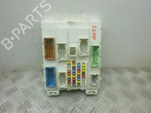 Used Fuse box Fuse box FORD FOCUS III 1.6 TDCi (95 hp) 38806608 38806608