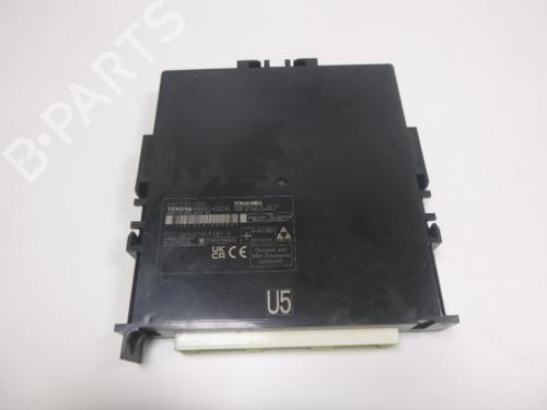 Used Electronic module Electronic module TOYOTA COROLLA Hatchback (_E21_, _EA1_, _EH1_) 1.8 VVTi Hybrid (ZWE219) (140 hp) 38812300 38812300