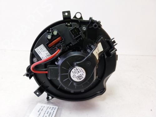Heater blower motor VW PASSAT B8 (3G2, CB2) 2.0 TDI | BP38802597M62 - Image 2