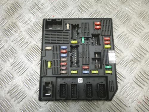 Used Fuse box Fuse box RENAULT FLUENCE (L3_) 1.5 dCi (L30S) (90 hp) 38808219 38808219