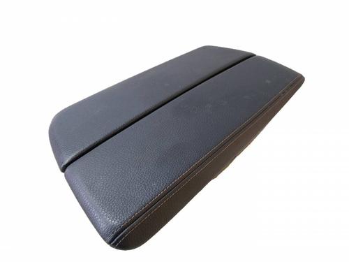 Used Armrest / Center console Armrest / Center console BMW 5 (G30, F90) 530 e Plug-in-Hybrid (292 hp) 39247651 39247651