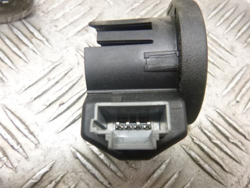 Switch NISSAN KUBISTAR Van (X76) 1.5 dCi | BP38806352I30 - Image 3