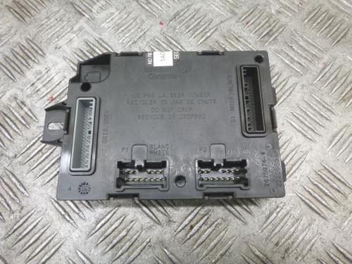 fuse-box-renault-captur-i-j5_-h5_-2013-38806976 main image