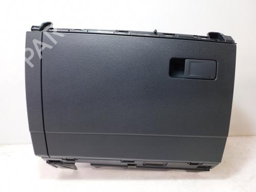 glove-box-vw-golf-viii-variant-cg5-db5-2020-38810880 main image