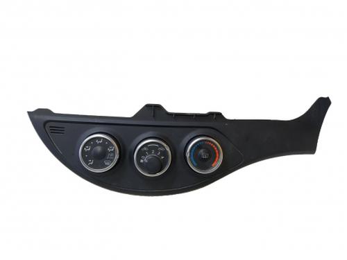 Used Climate control Climate control TOYOTA YARIS (_P13_) 1.0 (KSP130_, KSP130) (69 hp) 40020057 40020057