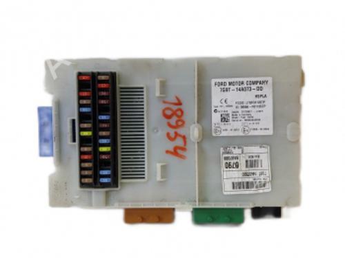 Used Fuse box Fuse box FORD MONDEO IV Saloon (BA7) 1.8 TDCi (125 hp) 38802068 38802068