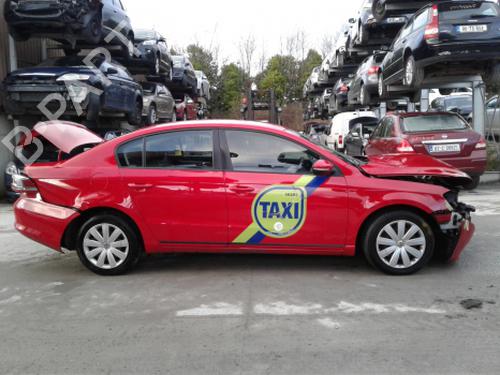 Left front window motor VW PASSAT B7 (362) 1.6 TDI | BP38810403E21 - Image 13