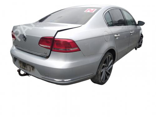 Left front fog light VW PASSAT B7 (362) 1.6 TDI | BP38805334C30 - Image 7