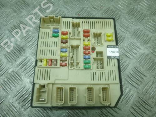 Used Fuse box Fuse box RENAULT MEGANE III Grandtour (KZ0/1) 1.5 dCi (KZ09, KZ0D, KZ1G, KZ29, KZ14, KZ1W, KZ10, KZ1F,... (110 hp) 38809975 38809975