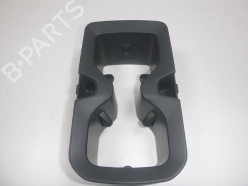 cupobject-holder-vw-id4-e21-2020-38805837 main image