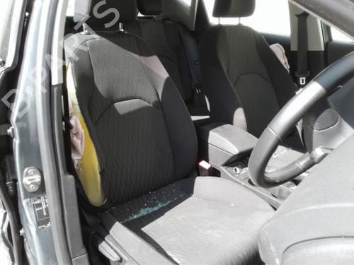 Left front fog light SEAT LEON (5F1) 1.6 TDI | BP38811324C30 - Image 15