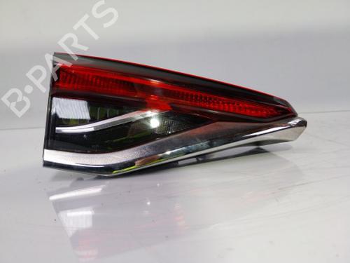left-tailgate-light-toyota-corolla-saloon-_e21_-2019-38803468 main image