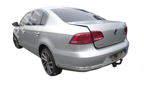 Left front fog light VW PASSAT B7 (362) 1.6 TDI | BP38805334C30 - Image 8