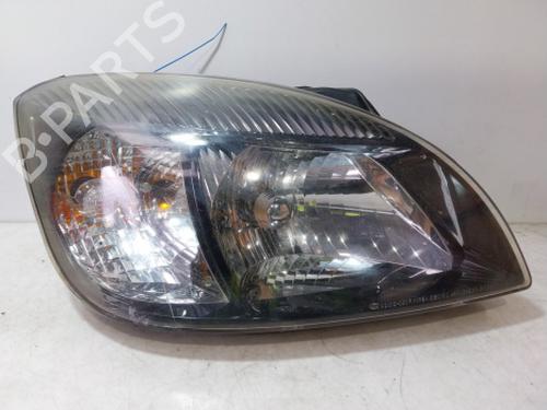 Right headlight KIA RIO II (JB) 1.4 16V | BP38804924C29 - Image 1