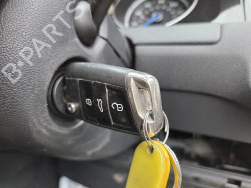 switch-vw-golf-vii-5g1-bq1-be1-be2-2012-2013-2014-2015-2016-2017-2018-2019-2020-2021-38812732 main image