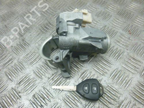 Used Switch Switch TOYOTA AURIS (_E15_) 1.4 (ZZE150_, ZZE150R) (97 hp) 38808344 38808344