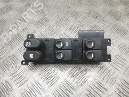 Used Right front window switch Right front window switch HYUNDAI i30 (FD) 1.6 CRDi (90 hp) 38814465 38814465