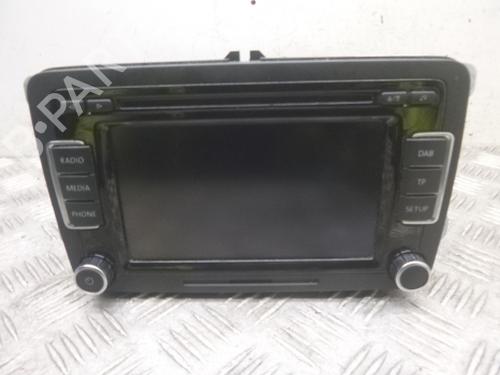 Used Radio Radio VW GOLF VI (5K1) 1.6 TDI (105 hp) 38815613 38815613