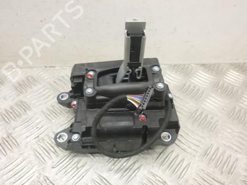 gear-lever-audi-a4-b9-8w2-8wc-2015-38803229 main image