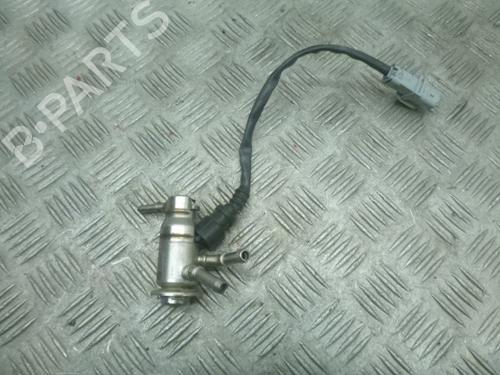 Used Injector Injector DACIA DUSTER (HM_) 1.5 dCi 115 4x4 (HMAD) (116 hp) 38814873 38814873