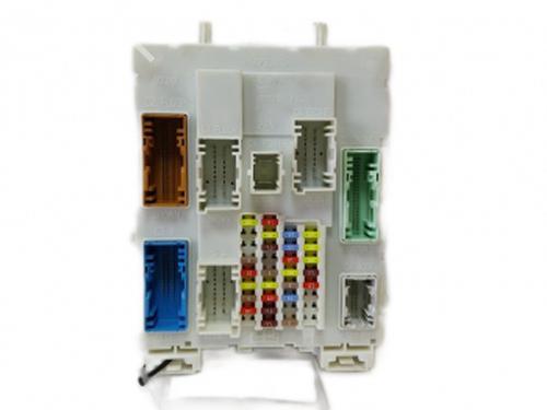 Used Fuse box Fuse box FORD C-MAX II (DXA/CB7, DXA/CEU) 1.6 Ti (105 hp) 38811590 38811590