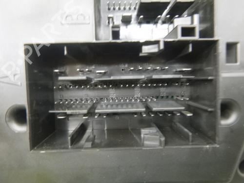 Fuse box VW POLO VI (AW1, BZ1, AE1) 1.0 TSI | BP38807568E1 - Image 4