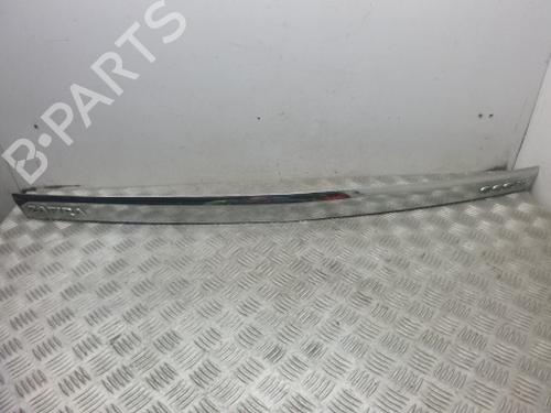 Used Tailgate handle Tailgate handle VAUXHALL ZAFIRA Mk II (B) (A05) 1.7 CDTI (110 hp) 38810385 38810385