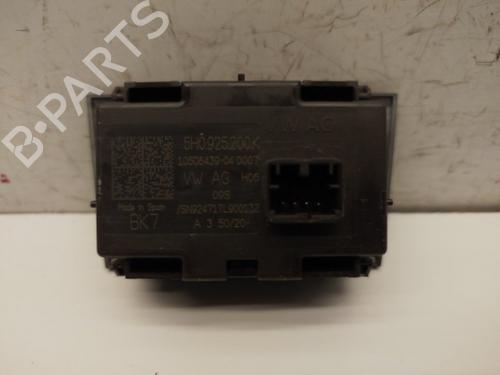 Warning switch VW GOLF VIII (CD1, DA1) 1.5 TSI | BP38805924I22 - Image 4