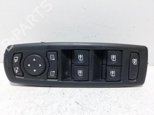 Used Right front window switch Right front window switch RENAULT LAGUNA III (BT0/1) 1.5 dCi (BT00, BT0A, BT0T, BT1J) (110 hp) 38804903 38804903