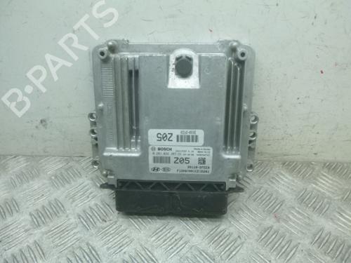 Used Engine control unit (ECU) Engine control unit (ECU) HYUNDAI SANTA FÉ III SUV Van (DM) CRDi 4x4 (197 hp) 38807300 38807300