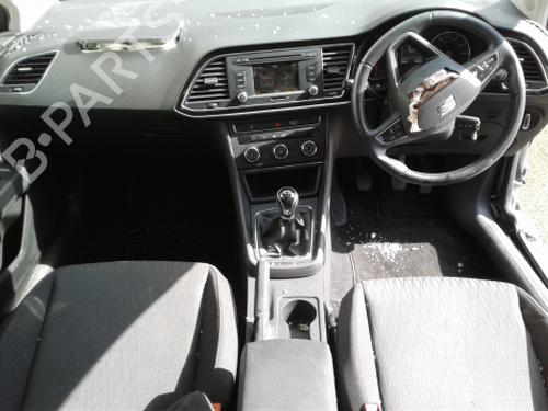 Left front fog light SEAT LEON (5F1) 1.6 TDI | BP38811324C30 - Image 14