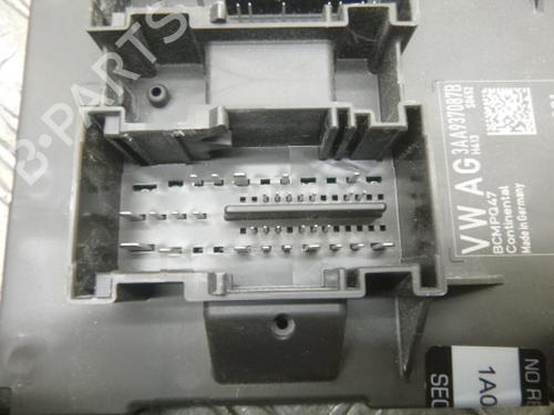 Fuse box VW PASSAT CC B6 (357) 2.0 TDI | BP38804229E1 - Image 6