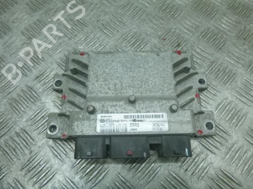 Used Engine control unit (ECU) Engine control unit (ECU) FORD FIESTA VI (CB1, CCN) 1.25 (60 hp) 38813084 38813084