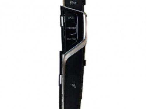 switch-bmw-5-g30-f90-2016-38808079 main image