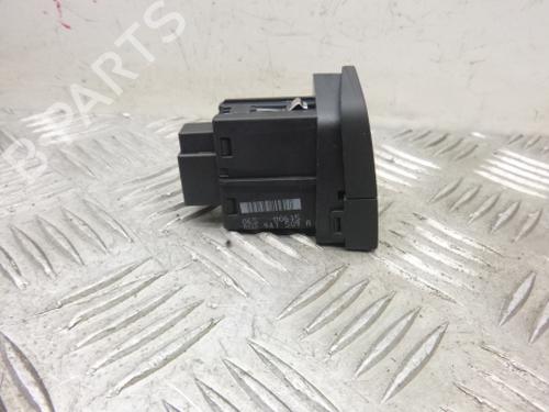 Warning switch AUDI Q3 (8UB, 8UG) 2.0 TDI | BP38815581I22 - Image 2