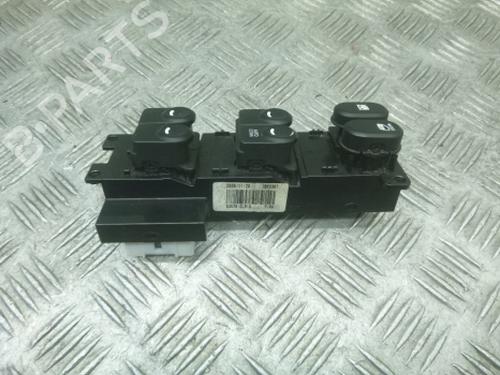 Right front window switch HYUNDAI i30 Estate (FD) 1.6 CRDi | BP38802343I26 - Image 2