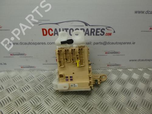 fuse-box-toyota-rav-4-iv-_a4_-2012-2013-2014-2015-2016-2017-2018-2019-38804024 main image