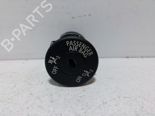 Used Switch Switch BMW 3 (E90) 320 d (177 hp) 38811211 38811211