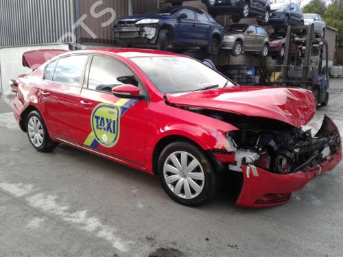 Left front window motor VW PASSAT B7 (362) 1.6 TDI | BP38810403E21 - Image 7