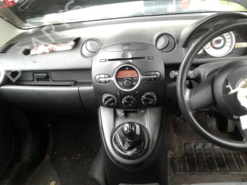 Radio MAZDA 2 (DE_, DH_) 1.3 (DE3FS) | BP38806164E6  - Image 15
