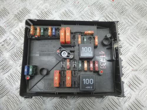 Used Fuse box Fuse box VW CADDY III Box Body/MPV (2KA, 2KH, 2CA, 2CH) 2.0 SDI (70 hp) 38813094 38813094
