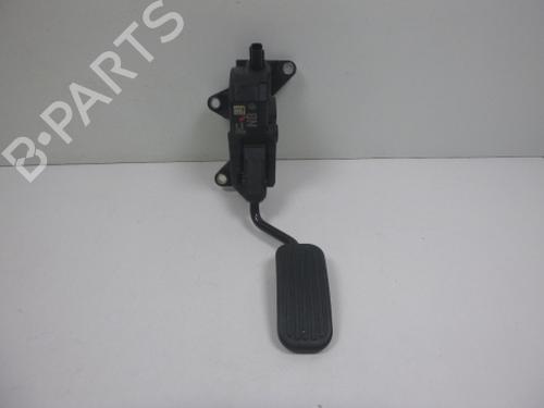 pedal-toyota-c-hr-_x1_-2016-38813813 main image