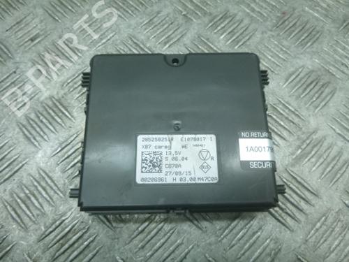 electronic-module-renault-captur-i-j5_-h5_-2013-38805783 main image