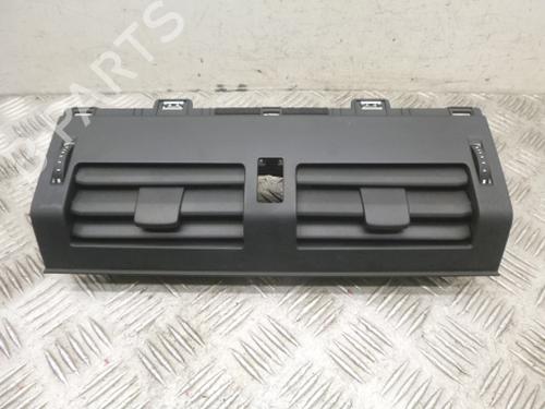 air-vent-land-rover-defender-station-wagon-l663-2019-38803519 main image
